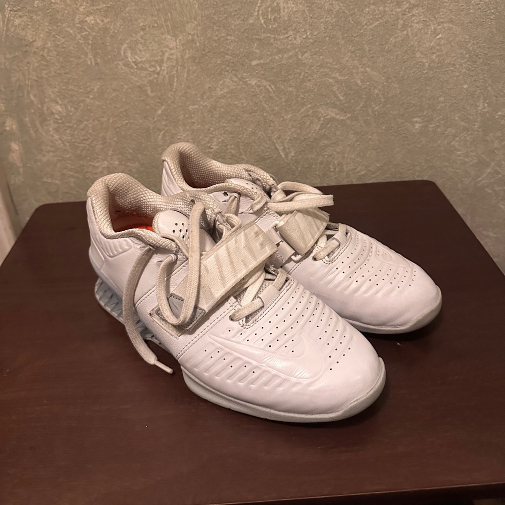 Nike Romaleo 3 XD white size 7.5 men’s